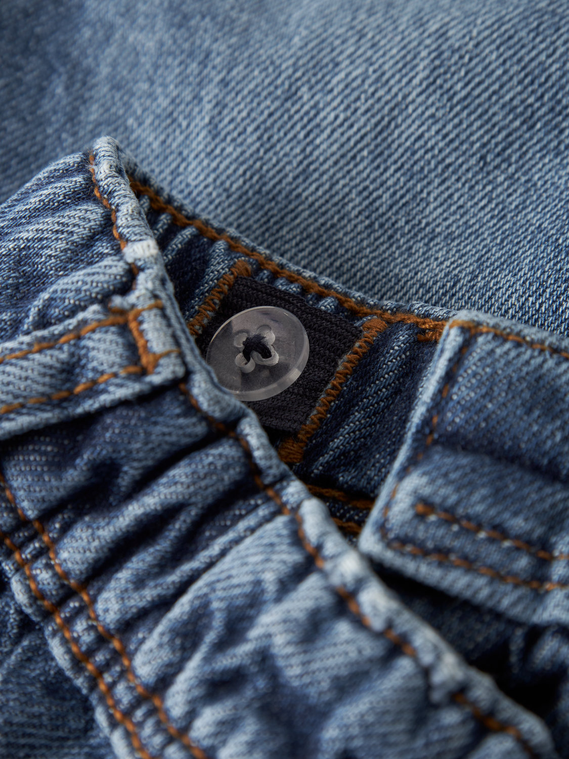 model_shot-front_full